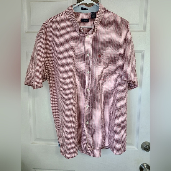 Izod Men's Classic Short Sleeve Button Down Shirt, Size: XL Color: Red/White - Picture 4 of 15